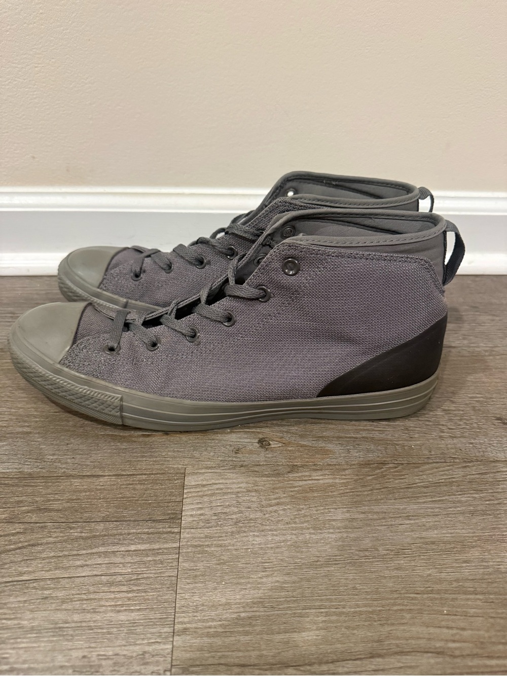Converse Chuck Taylor All Star Shoes Mens Size 12 Gray Syde Street Mid Canvas